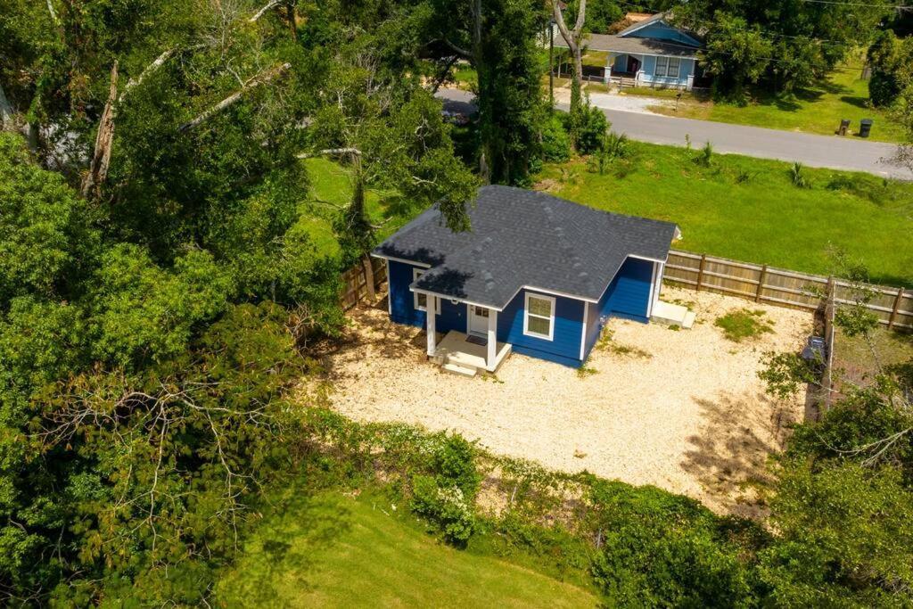 Charming 1 Bedroom Cottage Close To Dtown Nas Bchs Pensacola Exterior photo